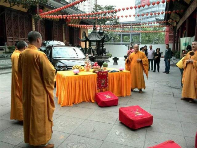 立堂口后需要去寺庙吗请问怎么说(立堂口后需要去寺庙吗请问怎么说话)