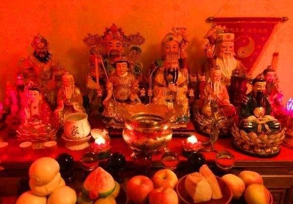 身后有保家仙需要立堂口算卦吗(有保家仙的人)