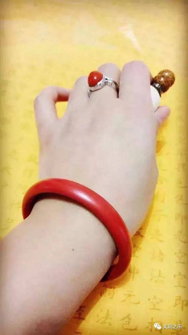 立堂口的人能戴朱砂吗(朱砂做的饰品能戴吗)