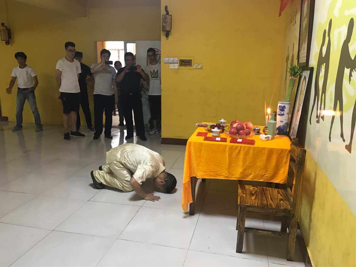 帮立堂口的师傅和弟子翻脸(如果立堂的师傅给徒弟立了假堂口)