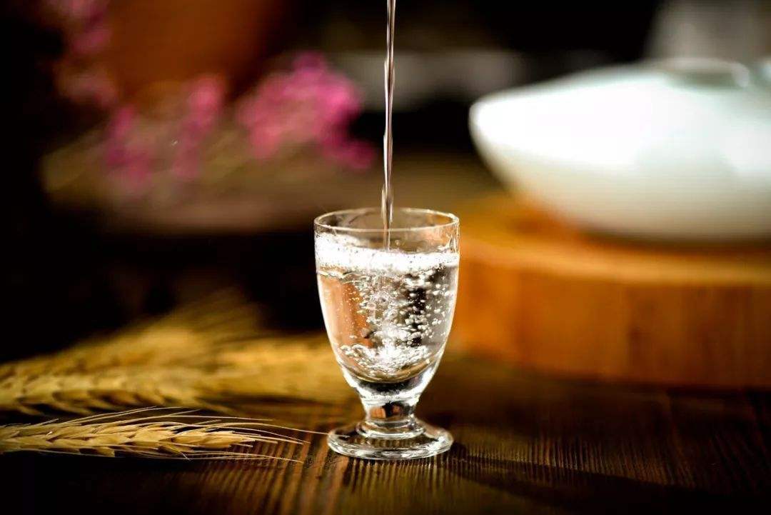 没有立堂口的人能喝酒吗女生(没有立堂口的人能喝酒吗女生怎么办)