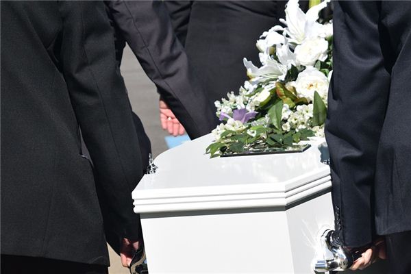 立堂口后梦见抬棺出殡好吗(山西最牛出殡百人抬棺)