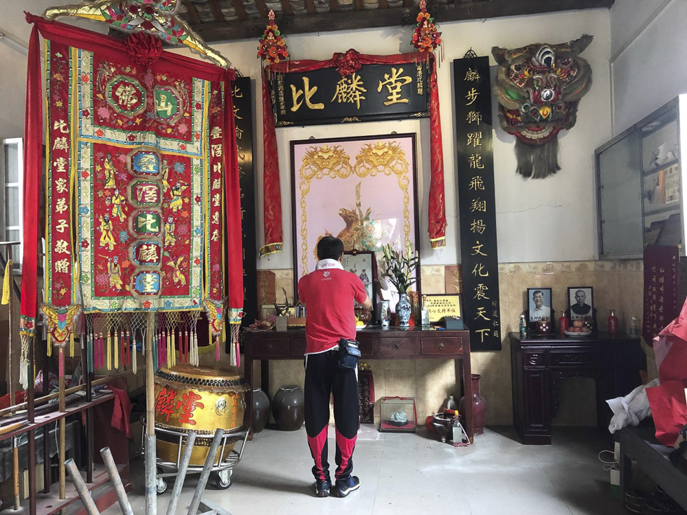 立完堂口上香吗(立完堂口多久能出马)