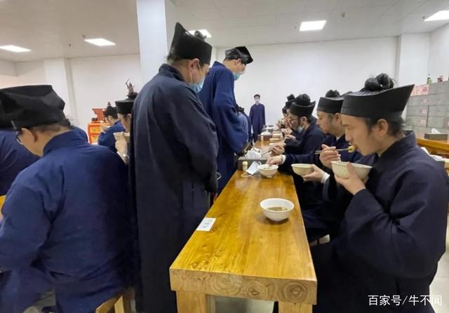 立堂口需要干嘛(立堂口前需要做什么准备)
